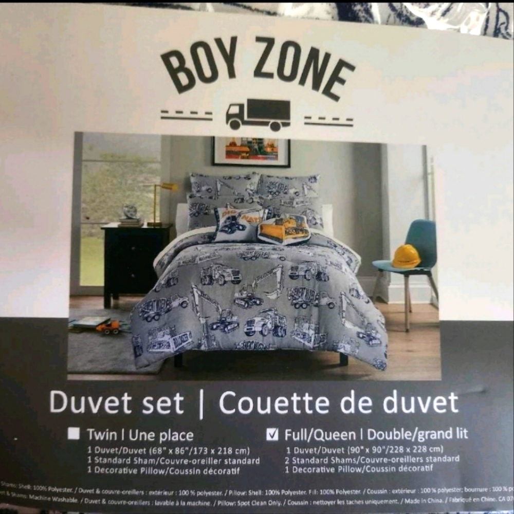 Like New Construction Duvet Cover Set